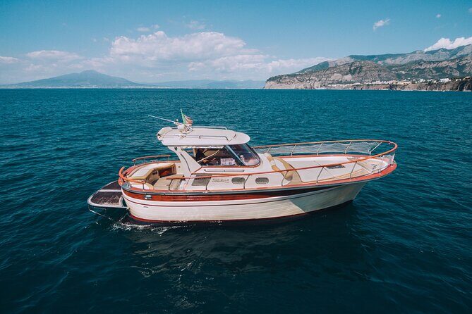 Full-Day Amalfi Coast Private Boat Tour from Sorrento or Positano - Exploring the Amalfi Coast by Private Boat: An In-Depth Look