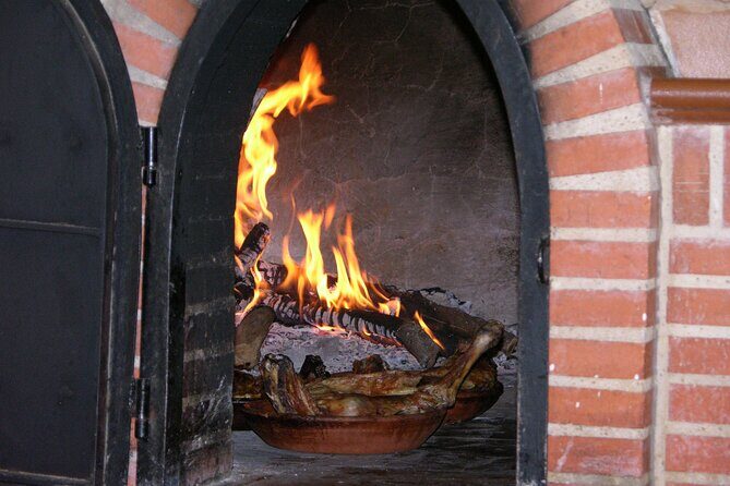 Full day at the winery, visit, tasting, aperitif and lunch - Experience the Flavors of Ribera del Duero: A Full Day at Bodegas Durón
