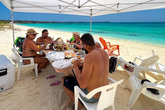 Full Day Bahía de las Águilas and Private Flight from Santo Domingo - Key Points