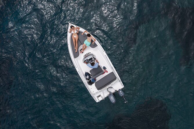 Full Day Boat Rental Without a License in Santorini - Full Day Boat Rental Without a License in Santorini: An Authentic Way to Discover the Coastline