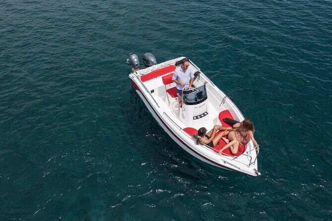 Full Day Boat Rental Without a License in Santorini - Introduction: Why Rent a Boat in Santorini?