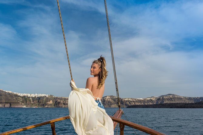 Full Day Boat Tour to Caldera Islands & Sunset in Oia by bus - The Practical Side: What to Expect and What to Know