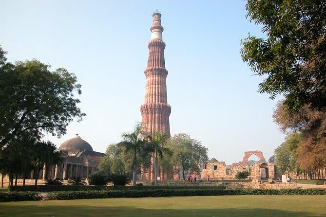 Full Day City Tour of Old and New Delhi - Key Points