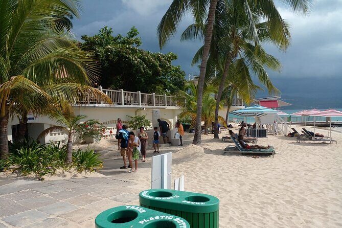 Full-Day Combo Tour Seven Mile Beach and Ricks Cafe - Who Should Consider This Tour?