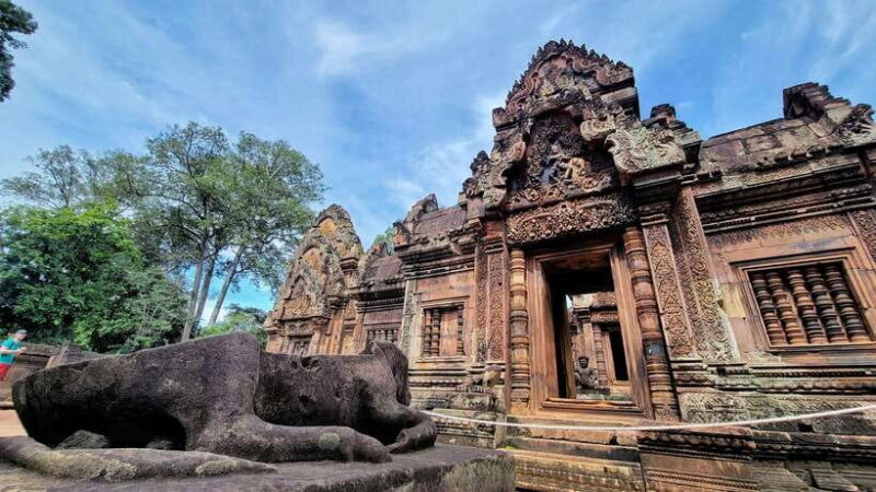 Full-Day Discover Banteay Srei & Kbal Spean Mountain - FAQs