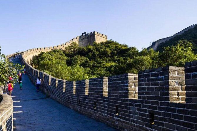 Full-Day Great Wall of Badaling - Transportation and Group Size: Comfort vs. Chaos