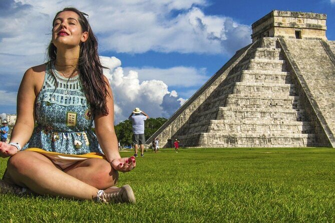 Full Day Guided Tour Chichen Itza + Cenote + Valladolid + Lunch! - Key Points