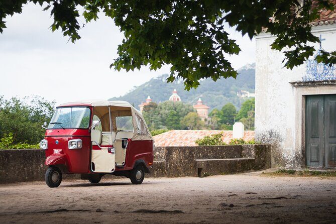 Full-Day Guided Tuk-Tuk Tour in Sintra - What’s Included and How is the Day Structured?