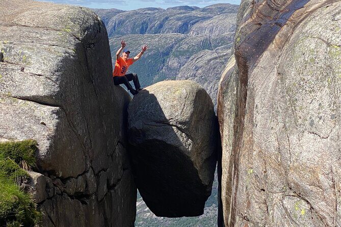 Full Day Hiking Adventure from Bergen to Trolltunga - What’s Included and What’s Not