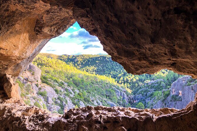 Full-day Hiking at Ruta the Aqua across Pena Cortada - A Close Look at the Experience