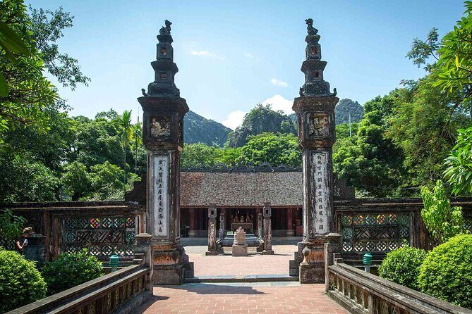 Full day Hoa Lu - Mua Cave - Tam Coc from Hanoi - FAQ