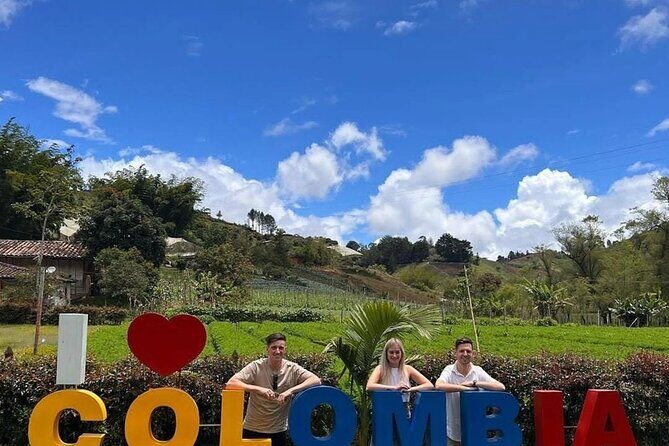 Full day in Guatapé with breakfast and lunch - Exploring Guatapé: A Full Breakdown of the Experience
