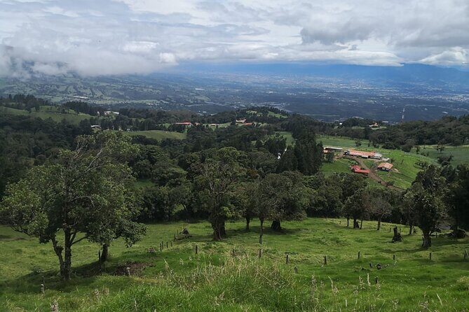 Full day Irazu volcano hiking and Cartago city Guided tour from San Jose - FAQ