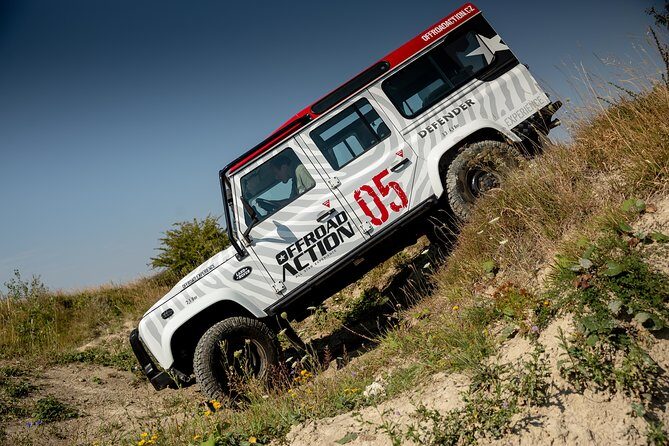 Full-day Land Rover driving off-road experience Prague - FAQ