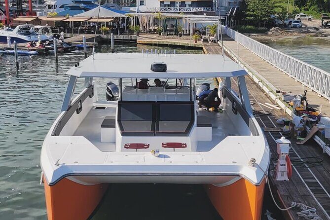 Full Day Luxury Snorkel Charter With Lunch (Minimum 10 Guests) - Key Points