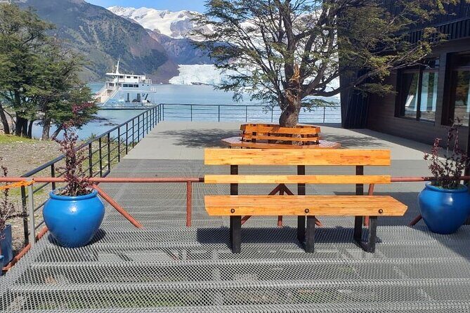 Full Day Navigation through the Glaciers - Why This Tour Is a Great Choice