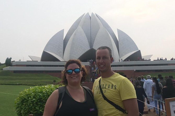 Full-Day Old and New Delhi Private Tour with Qutub Minar - Exploring Delhi: Old and New in One Day