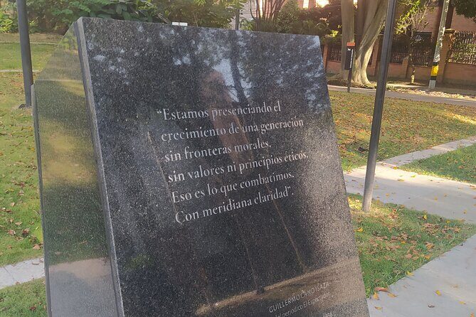 Full day Pablo escobar tour - The Sum Up