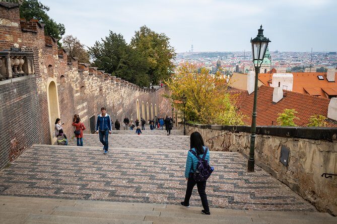Full-Day Prague Tour with Prague Castle, Lunch and Vltava Cruise - FAQ