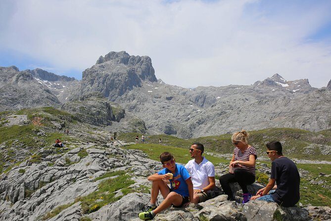 Full Day Private 4WD Tour from Santander to Picos de Europa. Excellent meals. - Who Should Consider This Tour?