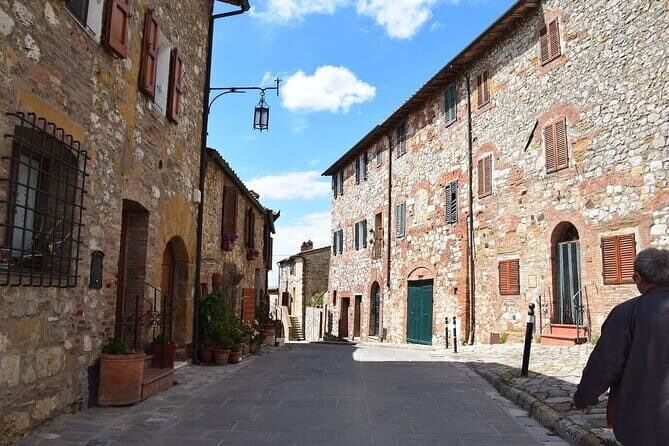 Full Day Private Guided Tour to Assisi and Cortona from Florence - Discovering the Best of Assisi and Cortona in One Day