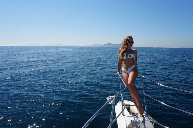 Full Day Private Luxury Yacht Cruise to Princes' Island and / or Bosphorus - Key Points