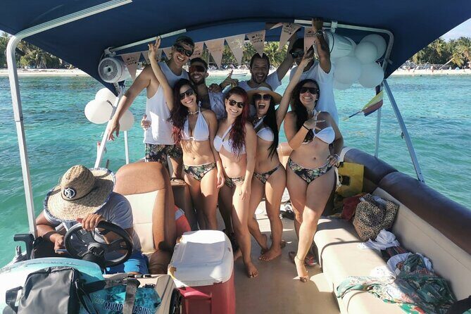 Full Day Private Pontoon Tour Around San Andrés Island - Key Points