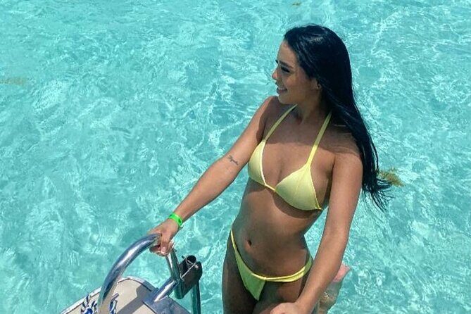 Full Day Private Pontoon Tour Around San Andrés Island - FAQs about the Private Pontoon Tour