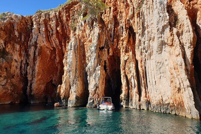 Full Day Private Speedboat Tour in Hvar - FAQ
