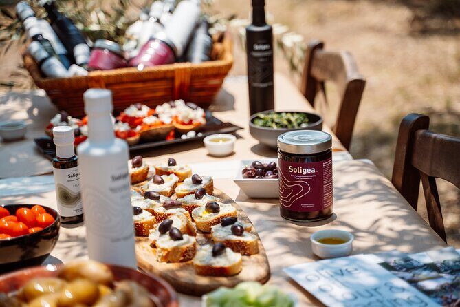 Full-Day Private Tour Corinth and Olive Oil Tasting from Athens - Exploring the Highlights of the Tour
