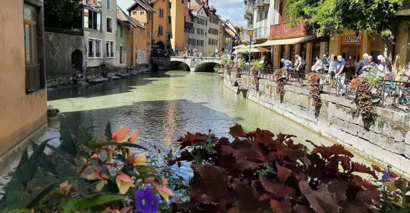 Full-day private tour from Geneva to Annecy - Practical Tips for Maximizing Your Day