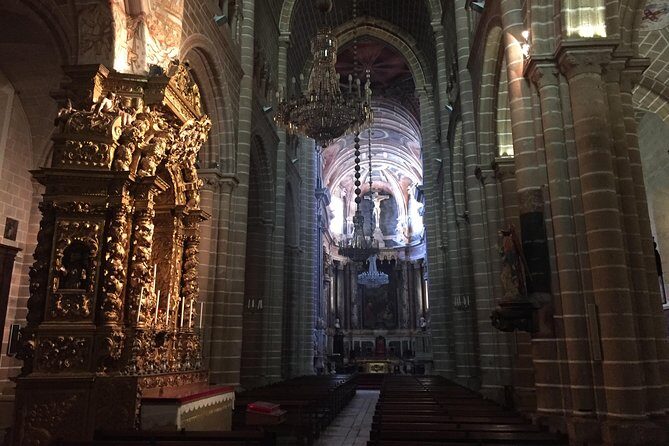 Full Day Private Tour in Évora and Arraiolos - Price and Value Analysis