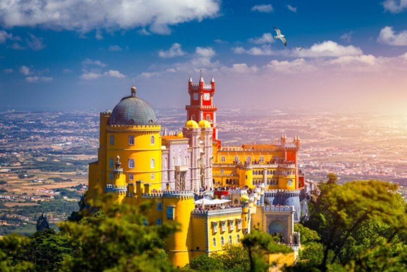 Full-Day Private Tour in Sintra and Cascais - Itinerary Breakdown