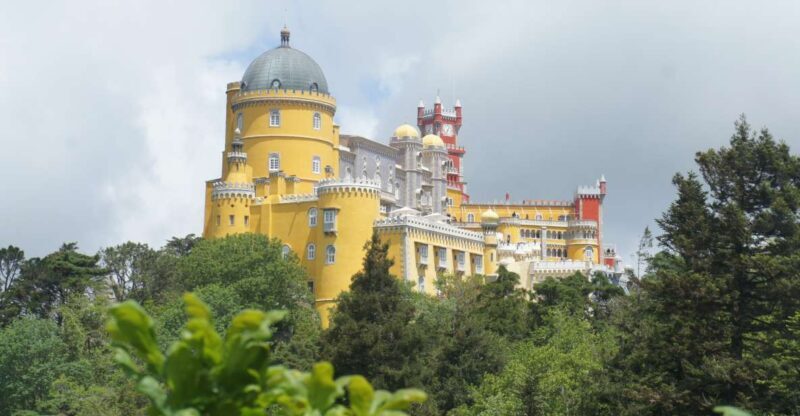 Full-day Private tour in Sintra and important landmarks - Analyzing Value: Is It Worth the Cost?