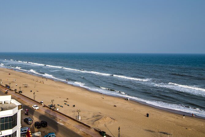Full Day Private Tour to Konark Temple and Puri from Bhubneswar - Puri’s Jagannath Temple: A Spiritual Icon