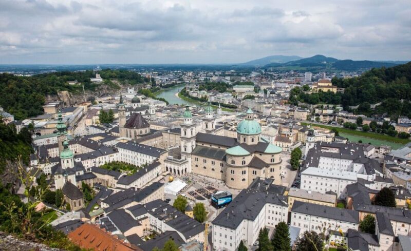 Full-Day Private Trip from Vienna to Salzburg - Key Points