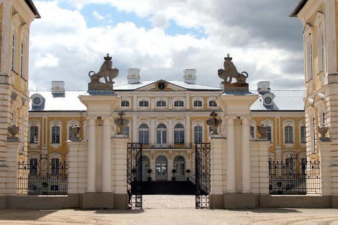 Full-Day Private Trip to Palace and Medieval Castle from Riga - Who Will Love This Tour?