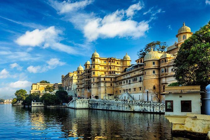 Full-Day Private Udaipur Sightseeing with English speaking Guide - Exploring Udaipur with a Private Guide: What to Expect