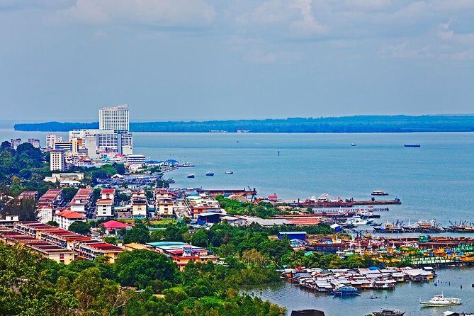 Full-Day Sepilok Orangutan and Sandakan City Trail from Kota Kinabalu - FAQs