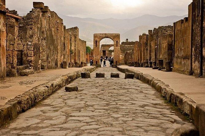 Full Day Small Group Pompeii Tour from Sorrento with Local Wine Tasting - Practical Details and Tips