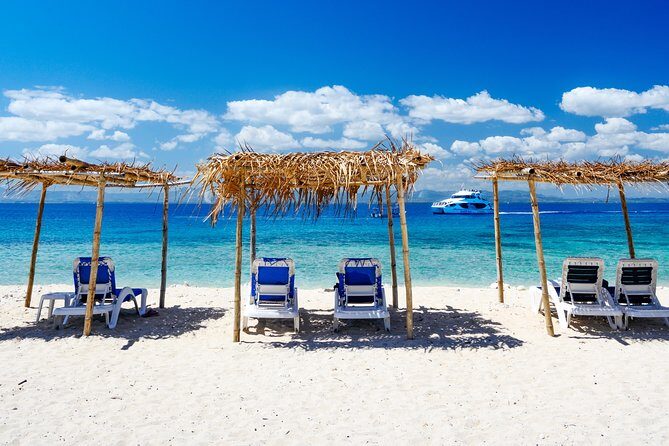 Full Day South Sea Island with Lunch & Drinks - Food and Drinks: A Tasty & Relaxing Feature