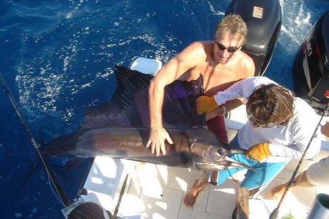 Full Day Sport Fishing Tour from Flamingo Beach - Who Should Consider This Tour?