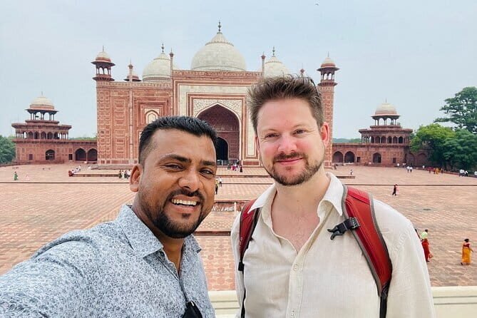 Full Day Taj Mahal & Fatehpur sikri Tour from Delhi by Car - FAQs