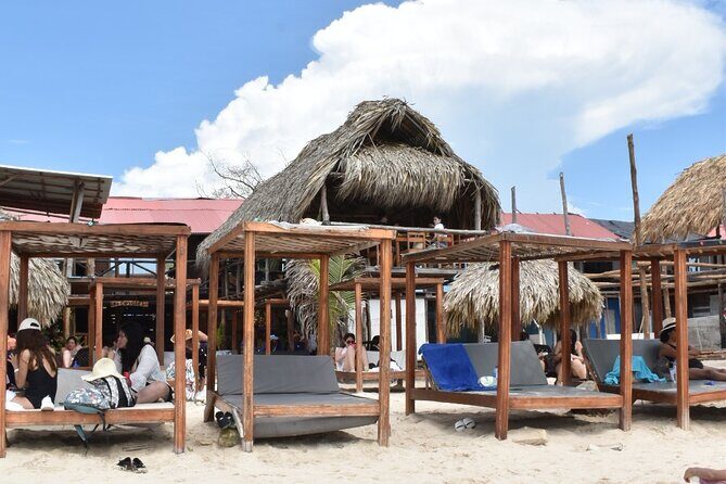 Full day tour aviary with beach in Baru with lunch - FAQ