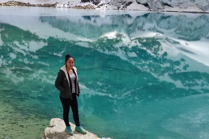 Full day Tour Charquini and Laguna Esmeralda - Key Points