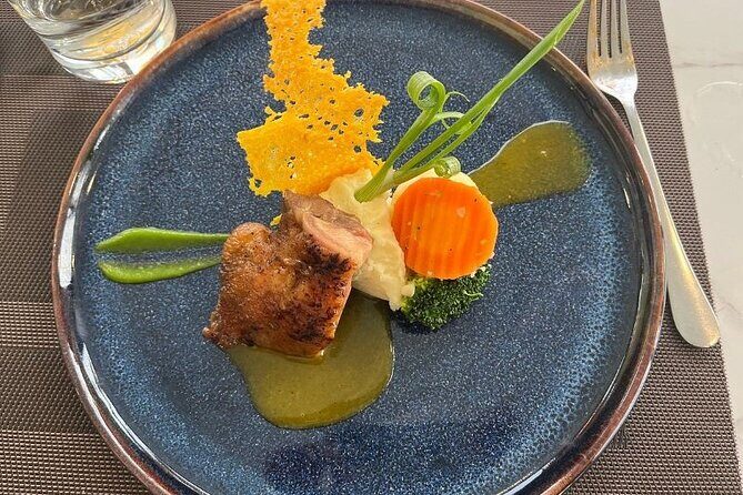 Full Day Tour Halong Bay & Lan Ha Bay on 5tar Premium Cruise - FAQs