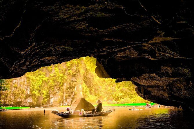Full-Day Tour Hoa Lu, Tam Coc Boat Trip and Mua Cave - Who Should Take This Tour?