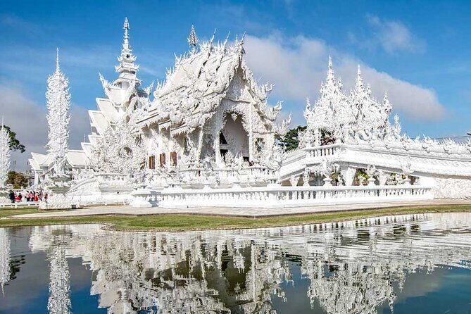 Full Day Tour in Chiang Rai White Temple and Golden Triangle - Key Points