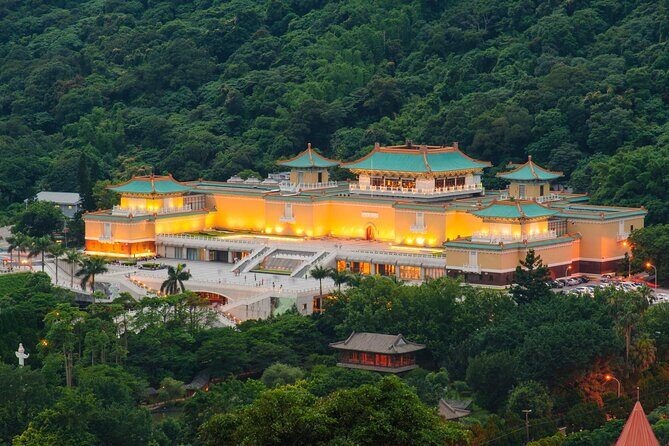 Full Day Tour in National Palace Museum, Beitou and Dadaocheng - Key Points