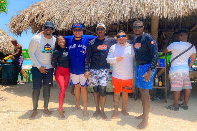 Full day tour islands of Rosario vip - Key Points